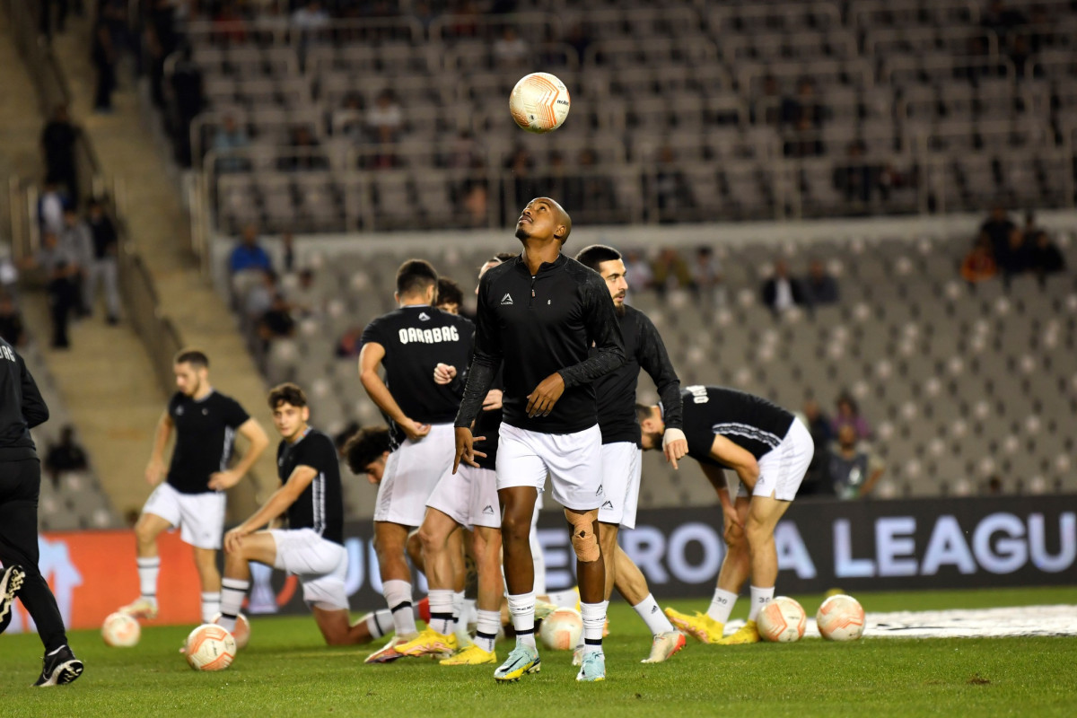 “Qarabağ”da 10 futbolçu qaldı 