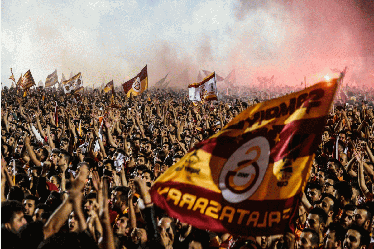 “Qalatasaray” Avropa futbolunun ZİRVƏSİNDƏ 