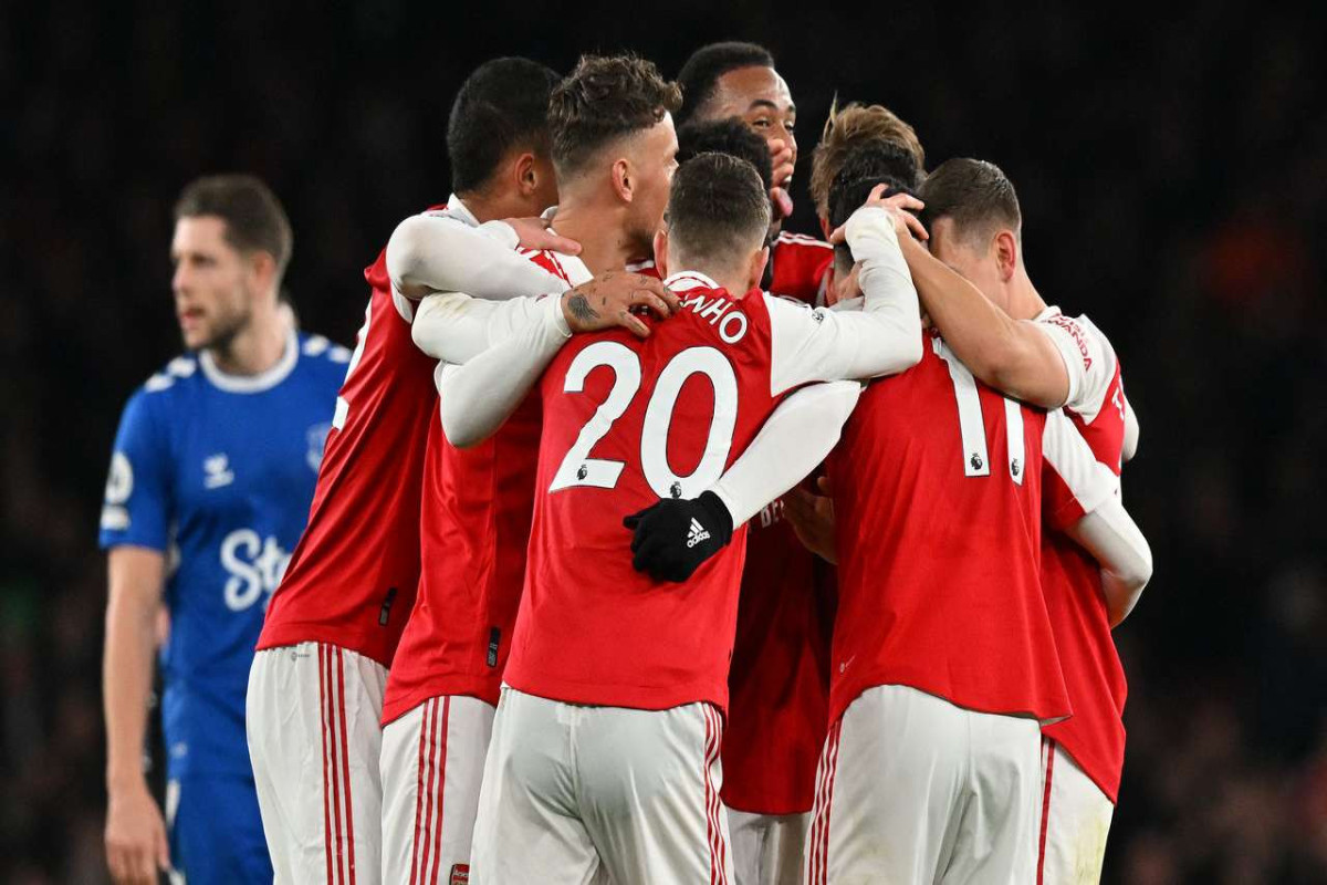 "Arsenal" "Everton"dan qisasını 4 qat aldı 