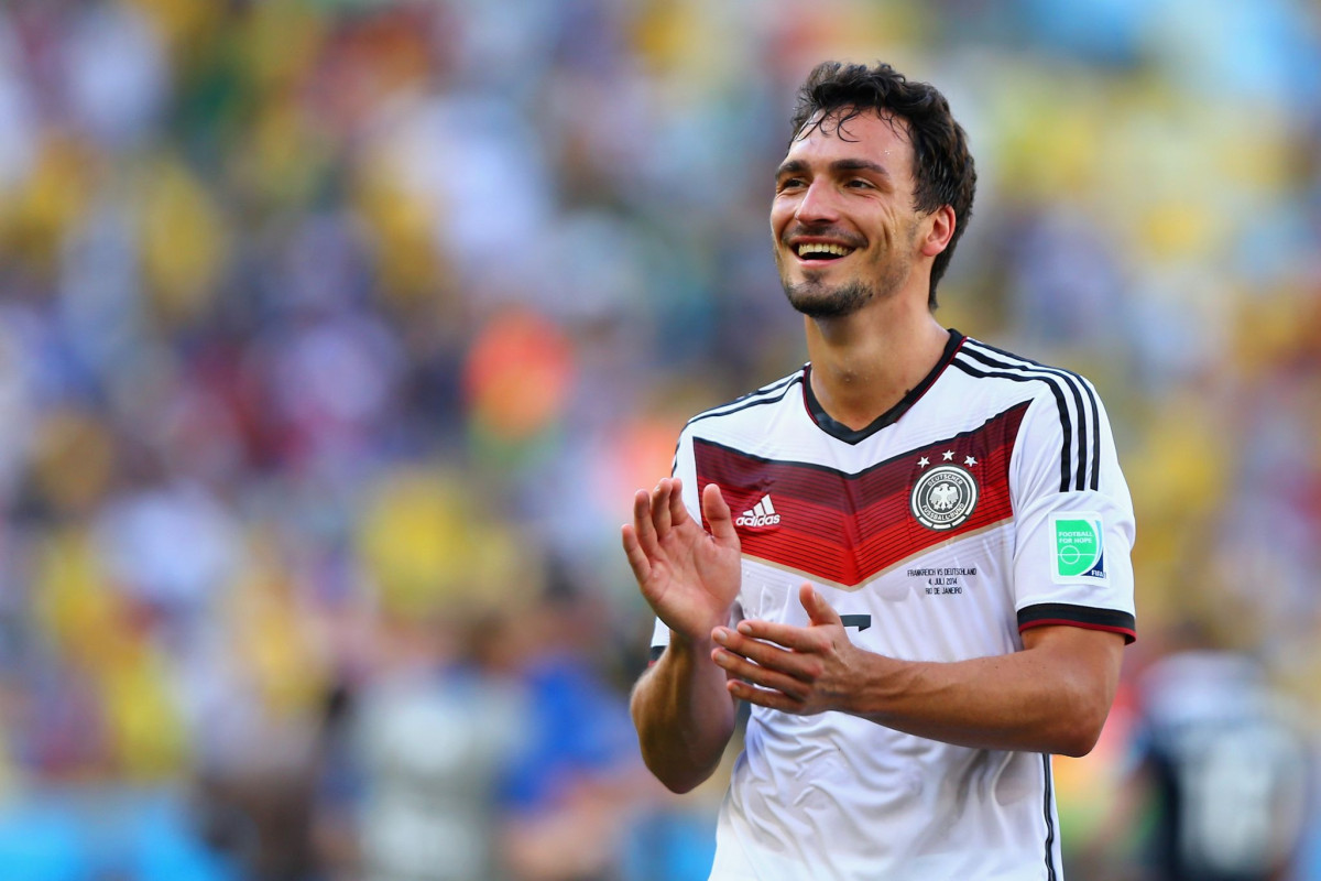 Hummels milliyə qayıdır 