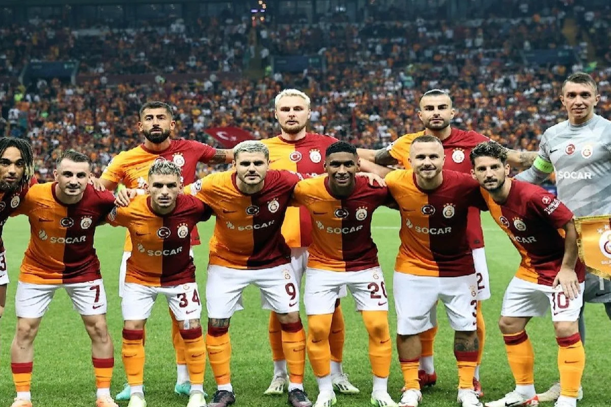 "Qalatasaray"dan futbolçulara jest 