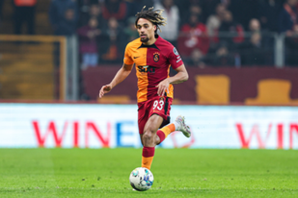 “Qalatasaray” onunla müqaviləni yeniləyəcək 