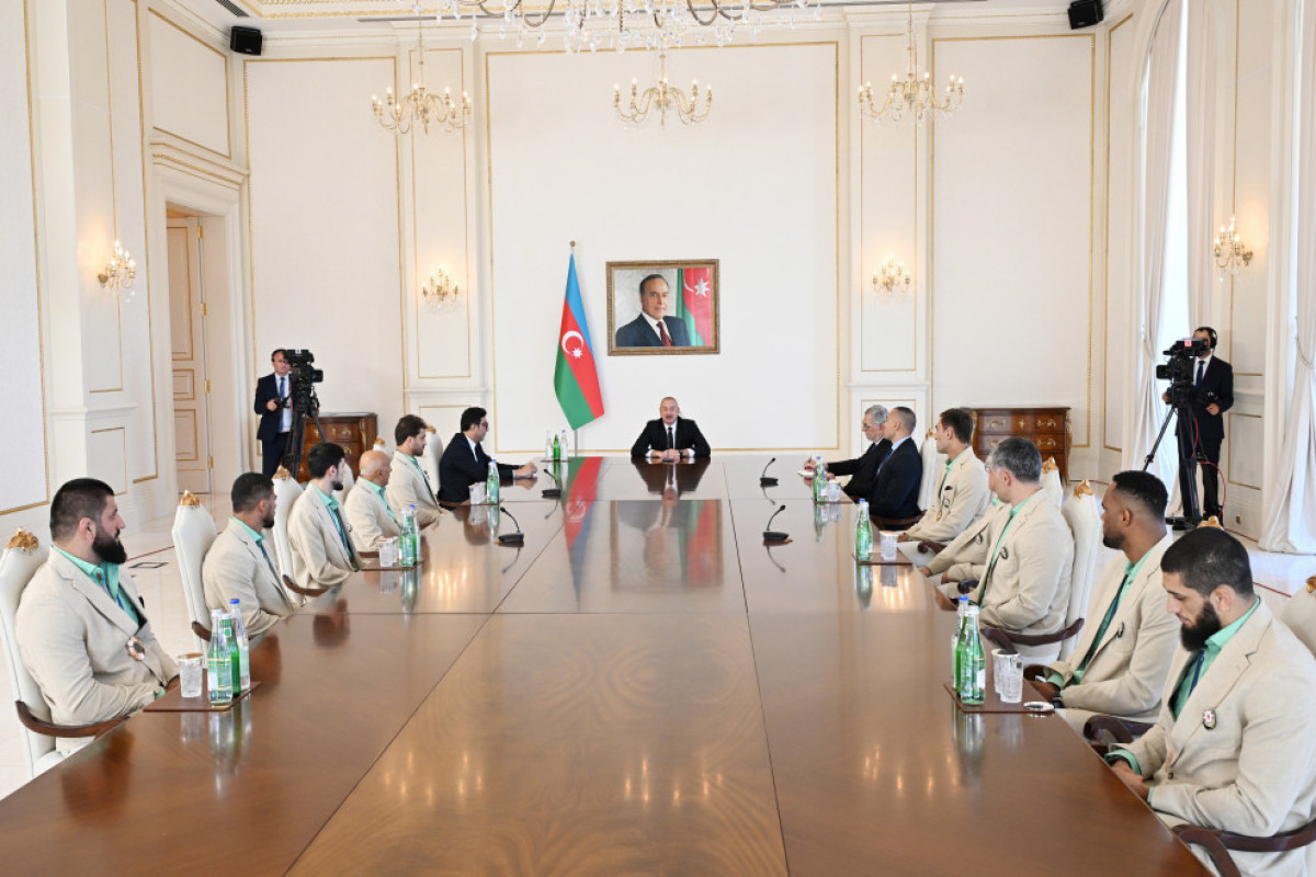 Prezident Paris Olimpiadasında medal qazanmış idmançıları və onların məşqçilərini qəbul edib - YENİLƏNİB 