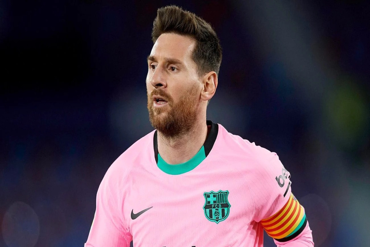 Lionel Messi məşqlərə başlayıb