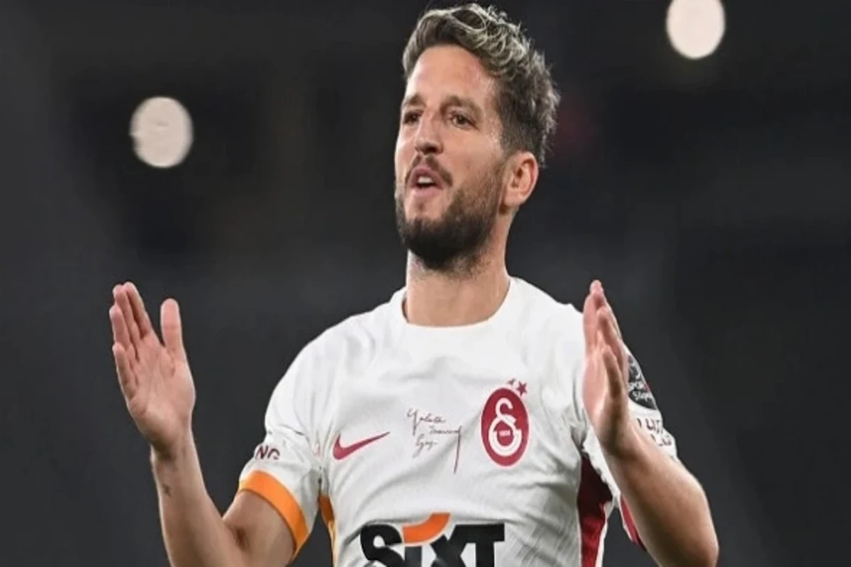 Mertens pensiyaya çıxır