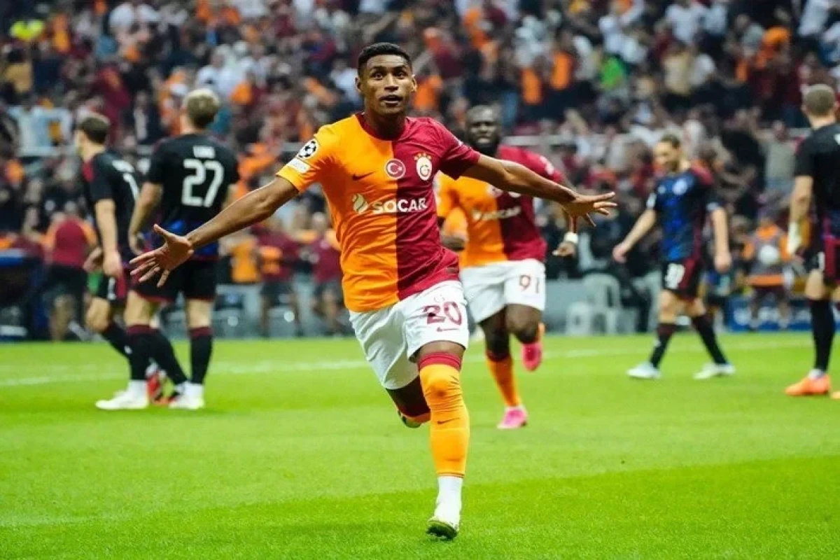 "Qalatasaray"ın futbolçusunun vurduğu qol ÇL-də mövsümün ən yaxşısı seçildi - VİDEO 