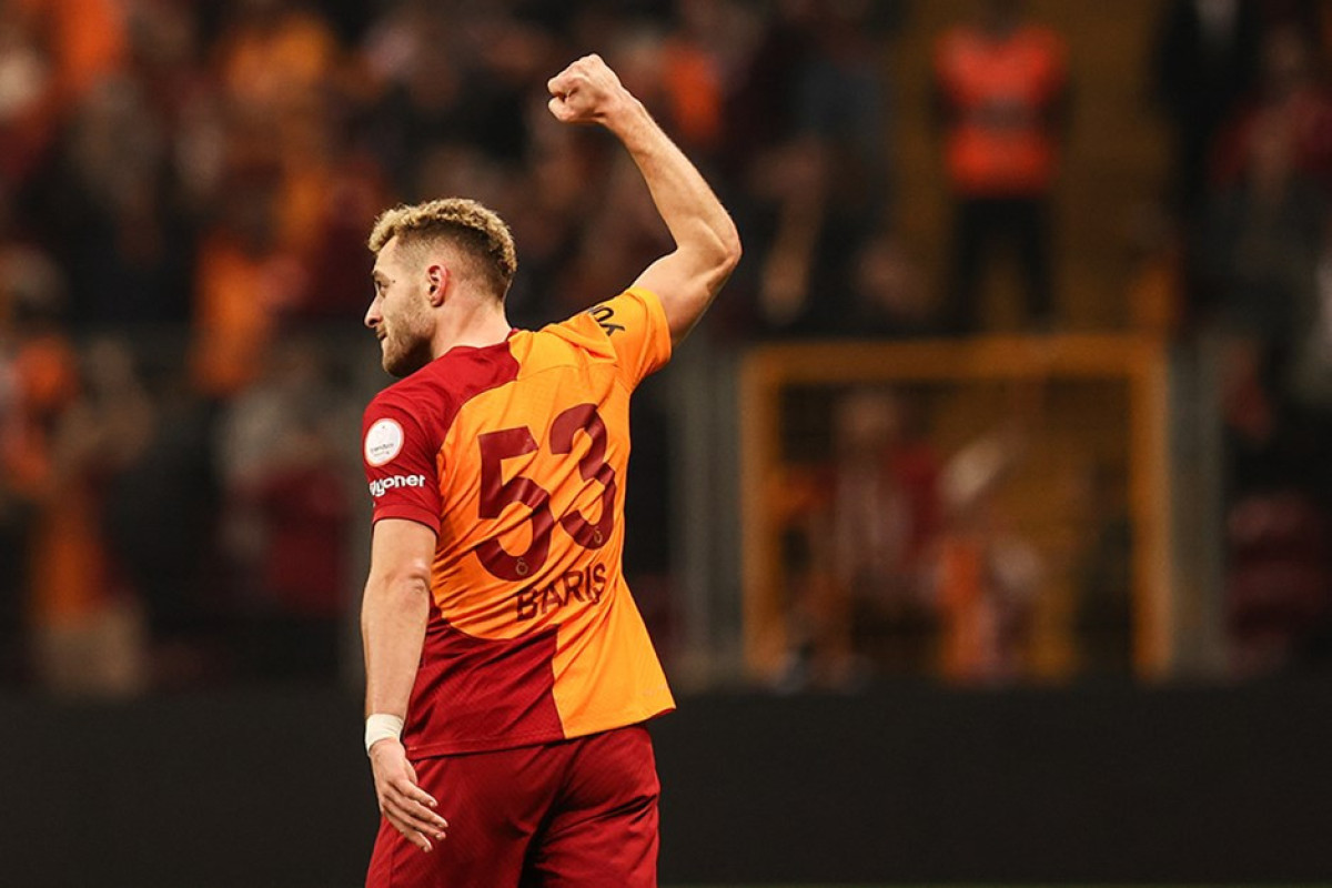 "Qalatasaray"ın futbolçusu "Roma" yolunda 