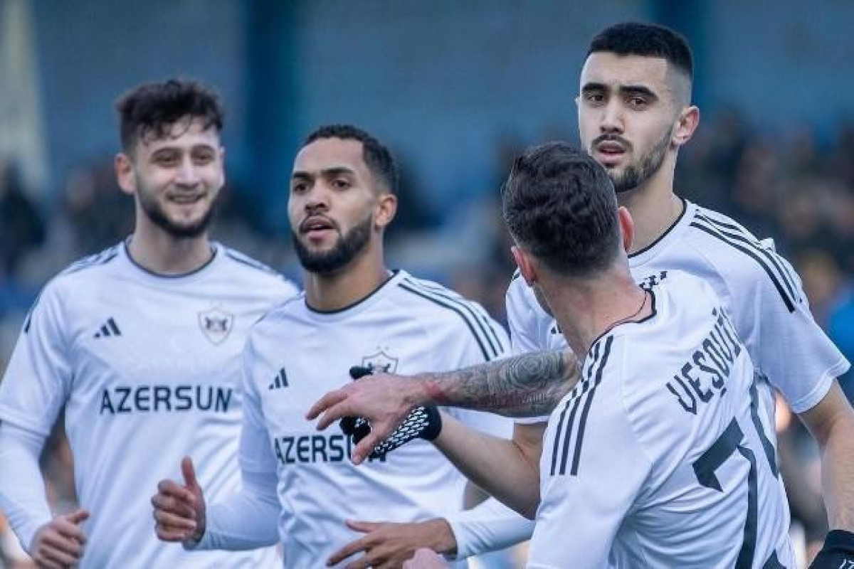 "Qarabağ"ın futbolçusu Allahverdi Bağırovun məzarını ziyarət edib - FOTO 