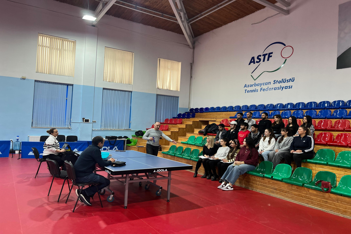 Stolüstü tennis hakimləri üçün seminar keçirilir